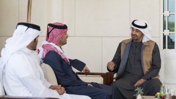 Photo: UAE President receives Prime Minister of Qatar